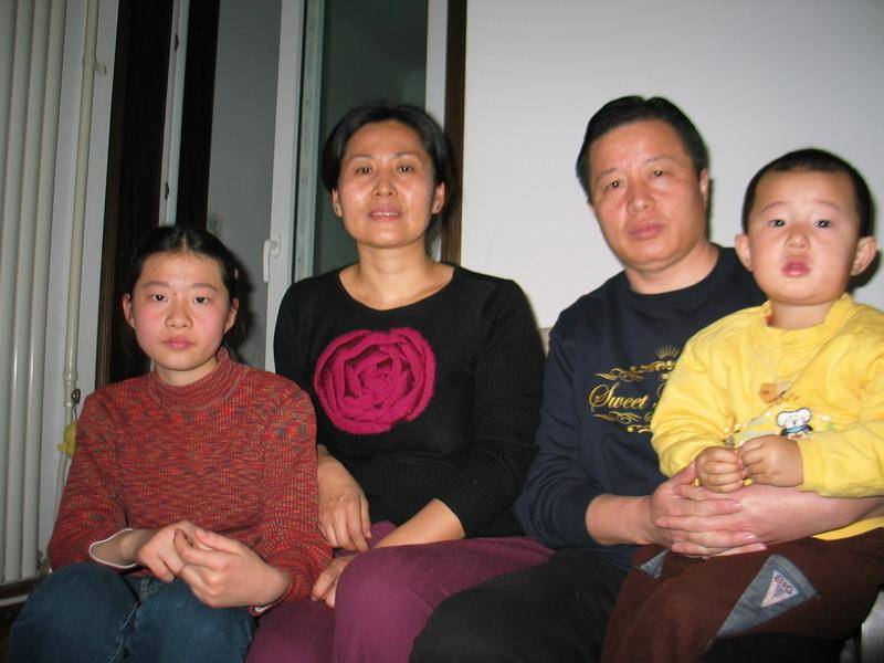 Obhájce lidských práv se svou rodinou. Foto: www.gao-zhisheng.de