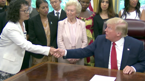Trump se setkal s pronásledovanými, kteří přežili náboženské represe