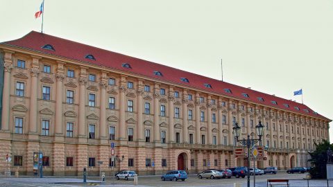 Ministerstvo zahraničních věcí se připojí k Červené středě