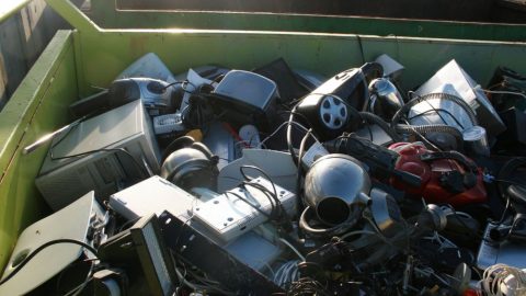 Trh zpracovatelů elektroodpadu je ohrožen monopolizací