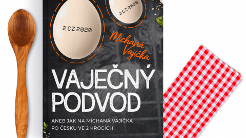 Vaječný podvod: České drůbežárny značí klecová vejce jako podestýlková