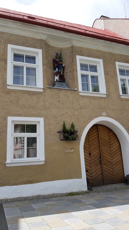 Sv. Florián na domě ve Žďáru n. Sáz. (Z. Danková / ET ČR)