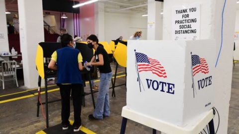 Nevada: Republikáni oznámili více než 3 tisíce případů odhalených podvodů s voličskými lístky