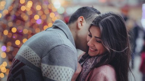 Nevíte, co koupit přítelkyni k Vánocům? Povánoční výprodeje to vyřeší za vás