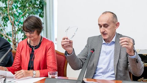 ČR: Volby do RVVI. Rada může významně posílit efektivitu českého výzkumu ku prospěchu celé společnosti