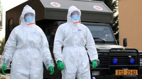 ČR: Vojenští lékaři posílili nemocnici v Chebu. Slouží nepřetržitě