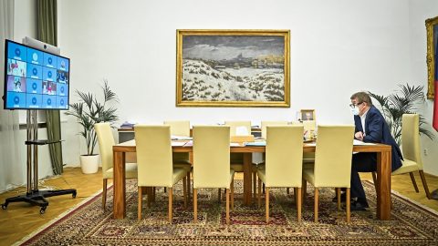 COVID-19: Jaká další restriktivní opatření čekají obyvatele Česka v nadcházejících dnech