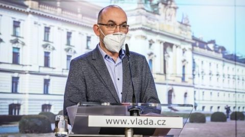 ČR zůstává v pátém stupni protiepidemického systému, nemocnice jsou nadále na hraně svých kapacit