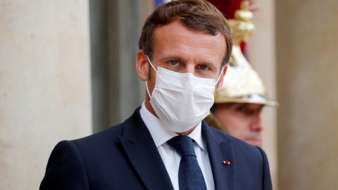 Macron: „Neuznávám boj, ve kterém se každý odkazuje na svou identitu a odlišnost“