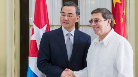 Kuba se připojuje k energetické alianci Pekingu „Nové Hedvábné stezce“