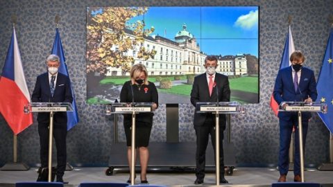 Vláda řeší pomoc domácnostem postiženým energetickou krizí a připraví další opatření proti covidu-19