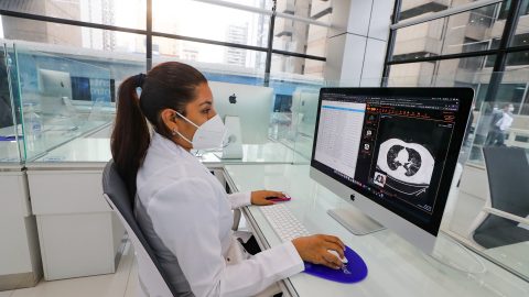 Telemedicína – výhody i nevýhody. Stojí onkologičtí pacienti o léčbu na dálku?