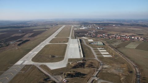 Bezpečné přistání na vojenských letištích, ve dne i v noci, zajistí korejský systém
