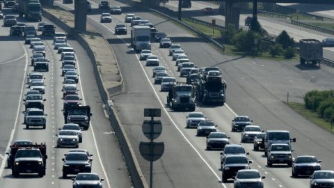 USA DNES (21. 2.): Jeden z amerických konvojů omezí dopravu na vnějším okruhu Washingtonu, D. C.