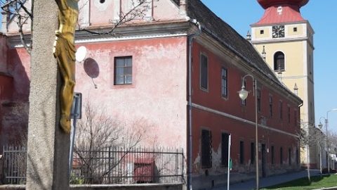 Golčova tvrz – baron z Golče postavil rekoleční dům s pevnostními prvky
