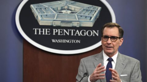 USA DNES (22. 3.): Pentagon oznámil, že shromažďuje důkazy válečných zločinů Ruska na Ukrajině