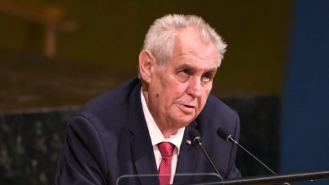 Miloš Zeman: Tragická válka na Ukrajině by měla být budíčkem pro Západ
