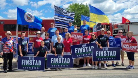Republikán Finstad porazil ve volbách do sněmovny demokrata Ettingera