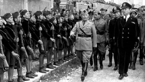 Je fašismus opravdu pravicová ideologie?