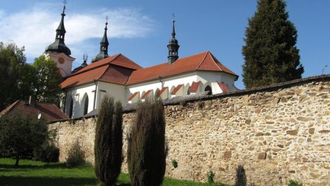 Večerní Želiv v tónech varhan a záři svíček