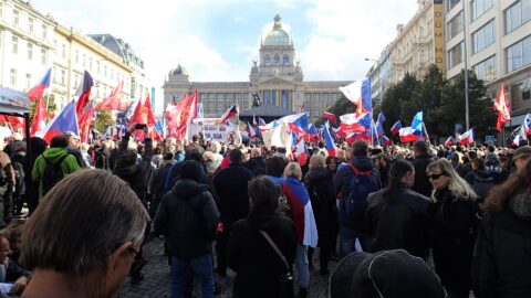 Na Václavském náměstí v Praze proběhla další demonstrace svolaná iniciativou Česká republika na prvním místě