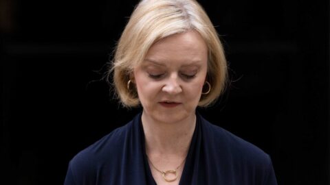 Trussová odstoupila z funkce britské premiérky