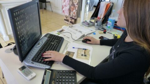 Od nového roku by zaměstnanci při home office možná mohli žádat kompenzaci od zaměstnavatele
