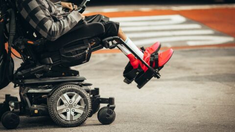 Handicapovaným bude zvýšen příspěvek na mobilitu, na zvláštní pomůcky a zdravotní diety