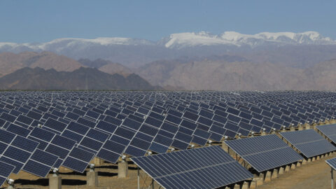 Republikáni varují Bidenovu vládu, že podpora solární energie povede k dotování perzekuce v Sin-ťiangu