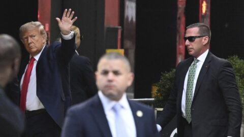 Trumpův obhájce naznačil právní kroky; Kongresman Scott uvažuje o omezení imunity prokurátorů vůči pochybení