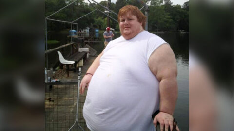 Obézní muž shodil 300 kilo, teď byste ho nepoznali