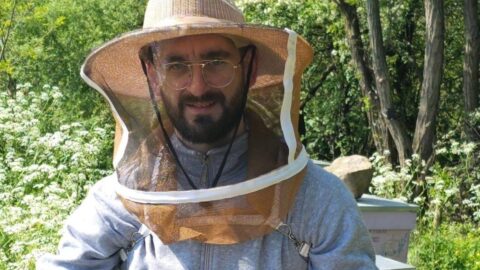 Jakým přínosem je pro naše děti návštěva včelína? Rozhovor s hobby včelařem Markem Baranyem