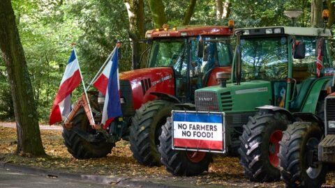 Hnutí zemědělců chce omezit moc EU – s výstupními klauzulemi o životním prostředí a migraci