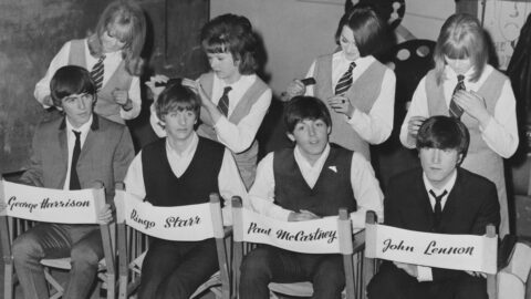1964: Oči bouře, v níž McCartney zachycuje beatlemánii, vyjde v češtině