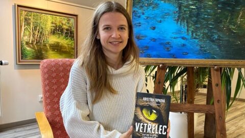 Moji detektivové nejsou lhostejní, zásadově bojují proti zlu, říká oceňovaná spisovatelka detektivek Kristýna Trpková