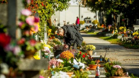 Jsou Dušičky, lidé dnes vzpomínají na zemřelé