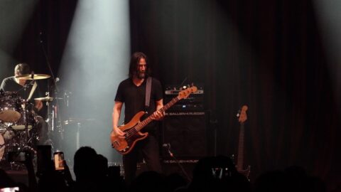 Hollywoodská hvězda Keanu Reeves zahraje s kapelou Dogstar na Rock for People