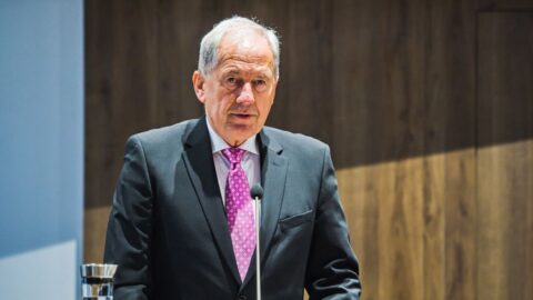 Nejvyšší správní soud se musí potřetí zabývat opatřením, které zavedlo testování ve školách