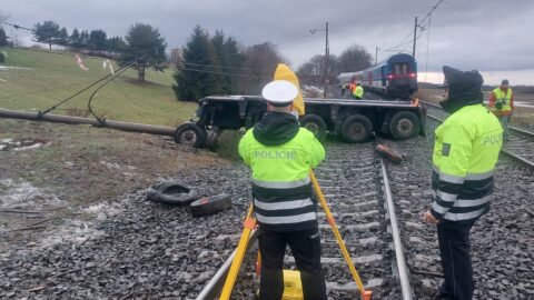 Policie vyšetřuje nehodu na trati na Karvinsku pro podezření z obecného ohrožení