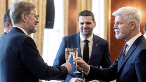 Prezident Pavel dnes přivítá premiéra Fialu na tradičním novoročním obědě