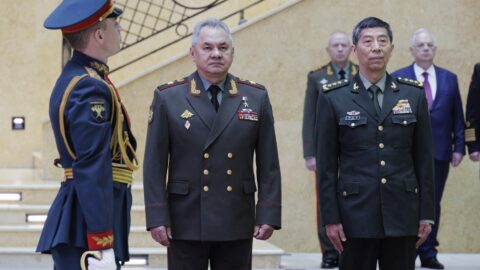 Čína a Rusko prohloubí vojenské vztahy, řekl čínský ministr po jednání s Šojguem