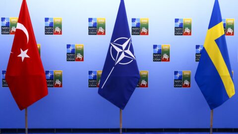 Turecký parlament by dnes měl začít projednávat švédský vstup do NATO