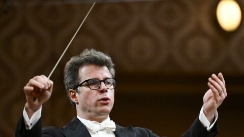 Vídeňští filharmonici vedení dirigentem Jakubem Hrůšou získali cenu ICMA