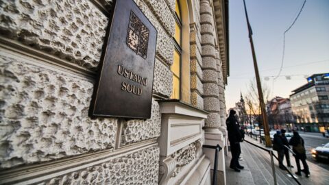ÚS odmítl stížnost proti blokaci některých webů po ruském vpádu na Ukrajinu