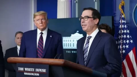 Steve Mnuchin: „V příštích šesti měsících dojde k výraznému zpomalení americké ekonomiky“