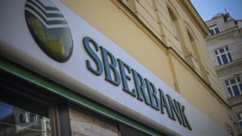 Vrchní soud povolil výplatu pohledávek zkrachovalé Sberbank CZ