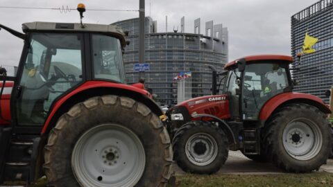 „Symbol polarizace.“ Šéfka Evropské komise doporučila stáhnout návrh na omezení používání pesticidů