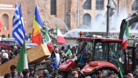 V Římě a Aténách demonstrovali nespokojení zemědělci s traktory