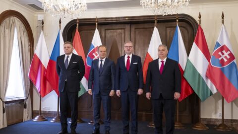 Do Prahy se sjeli premiéři V4, ve skupině jsou rozpory kvůli Ukrajině