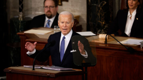 Biden prohlásil, že hodlá kandidovat, spekulacím a pochybám navzdory